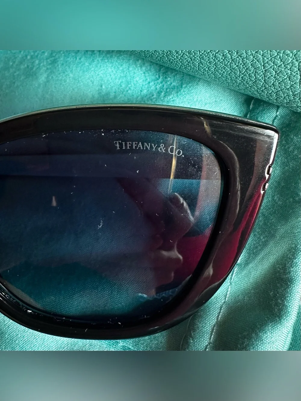 Tiffany & Co. Blue Black Polarized Tiffany’s T Collection Case/Dustbag/Cloth